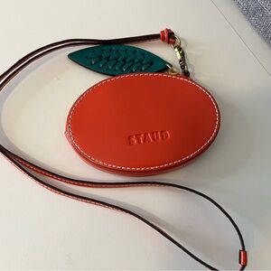 ❤️ Staud Orange coin purse w lanyard NOWT ❤️